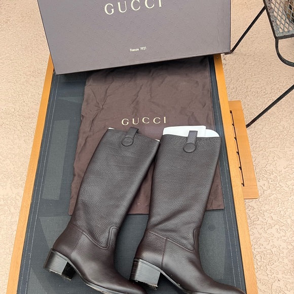 Gucci Soft  Cellarius calfskin riding boot. - Picture 4 of 7